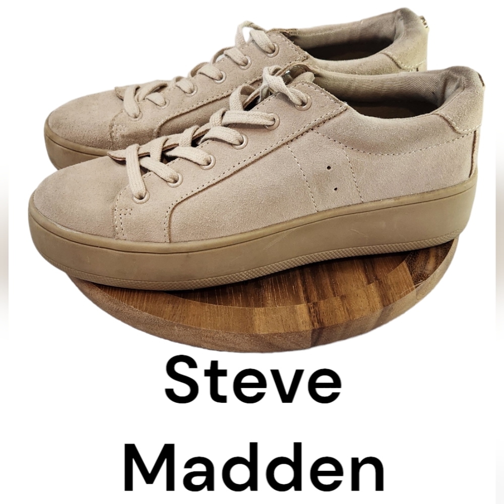 Steve Madden Bertie Suede Shoes. Size 7